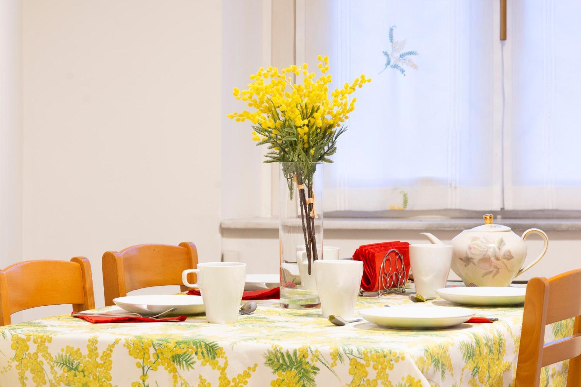 Caseospitali - Casa Mimosa Perfect For Family Or Groups Up To 5 Milano Exteriör bild